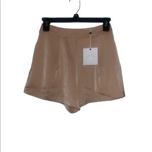 L'Academie Shorts